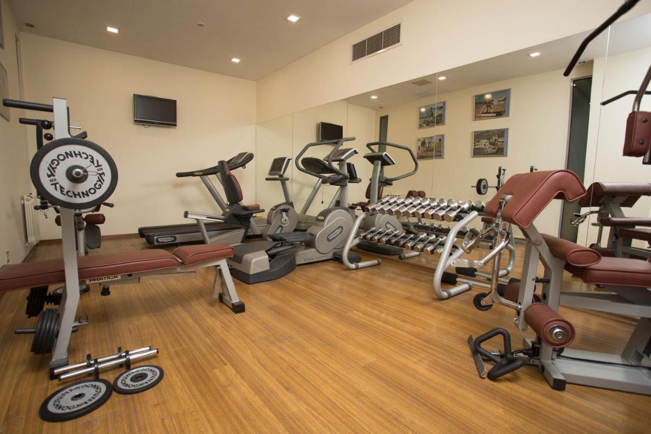 Spa Hotel Persenk Dövlen Dış mekan fotoğraf A gym