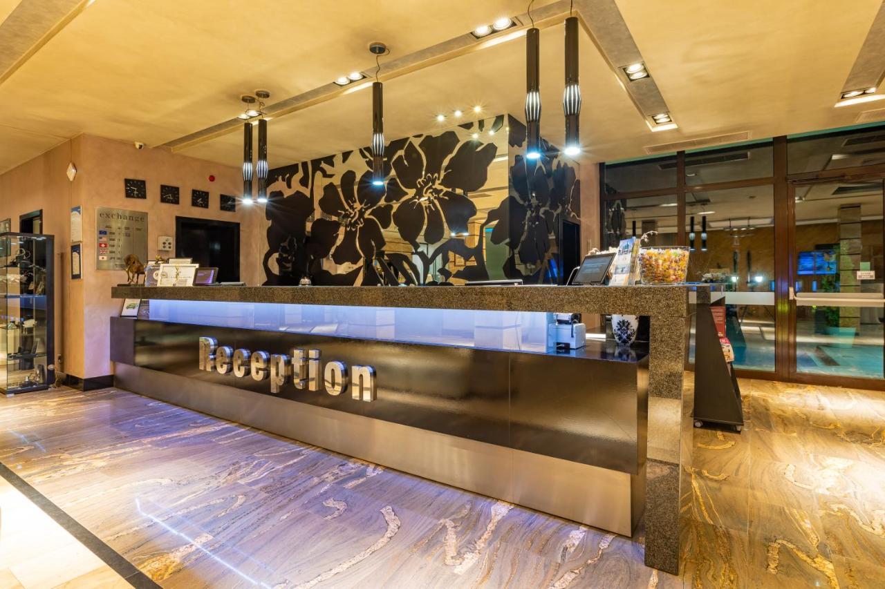Spa Hotel Persenk Dövlen Dış mekan fotoğraf Reception