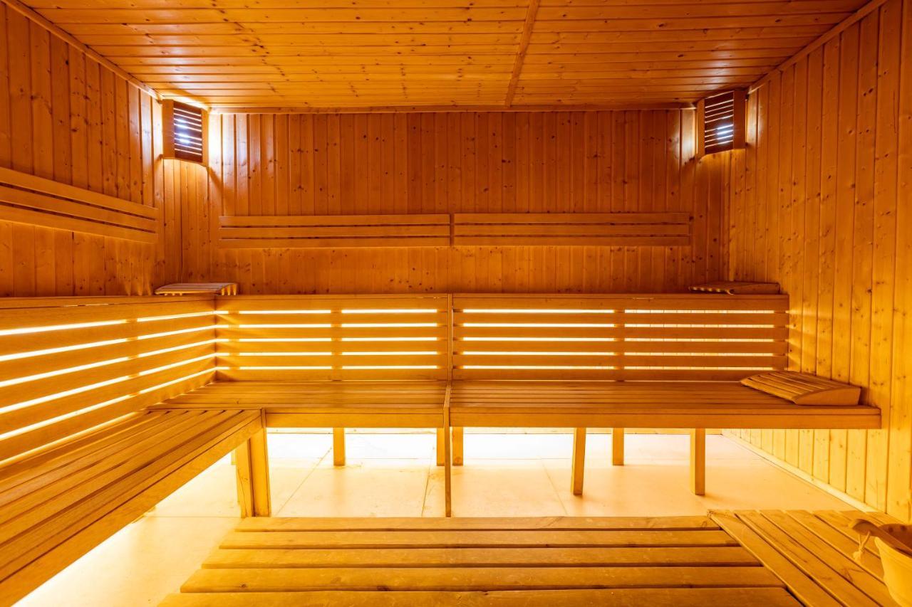 Spa Hotel Persenk Dövlen Dış mekan fotoğraf A modern Finnish sauna