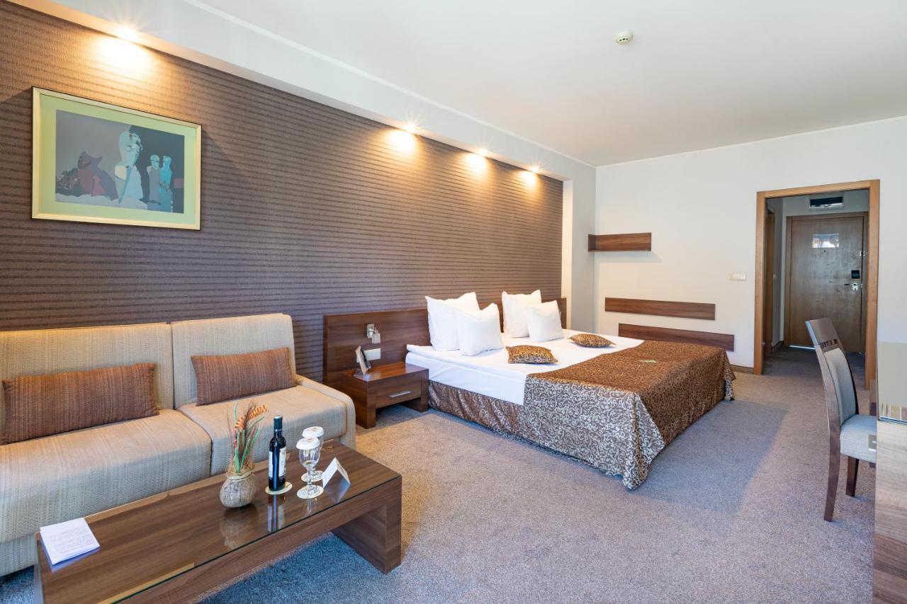 Spa Hotel Persenk Dövlen Dış mekan fotoğraf