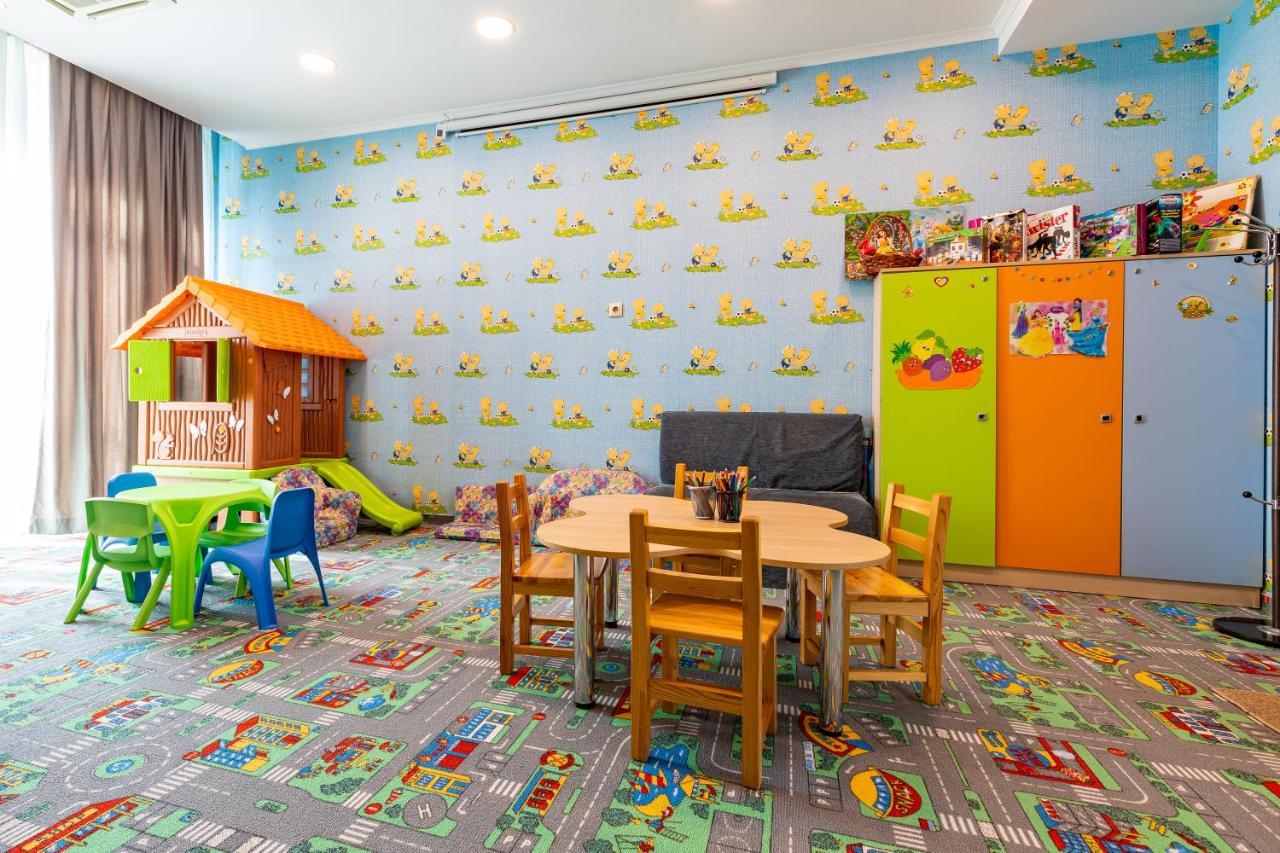 Spa Hotel Persenk Dövlen Dış mekan fotoğraf A nursery in Moscow, Russia