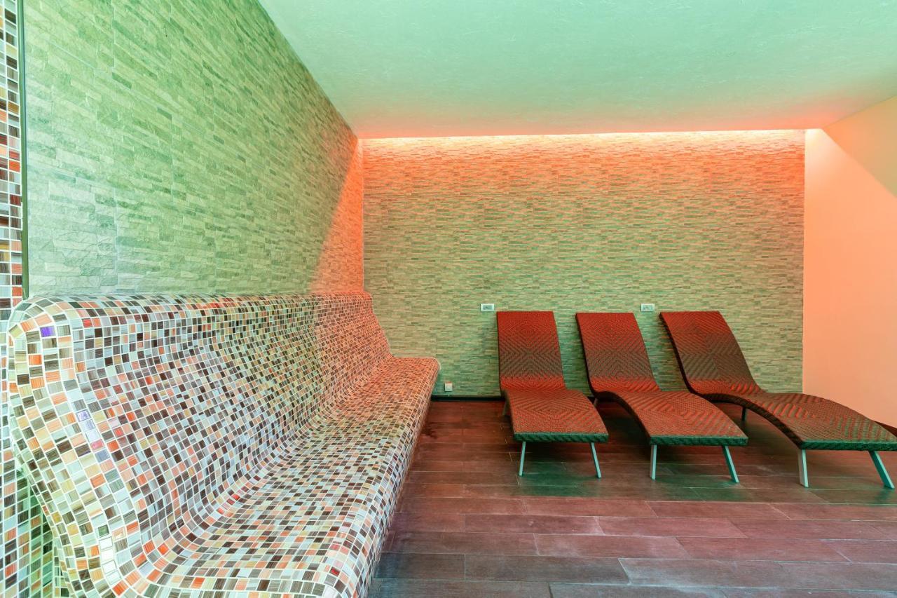 Spa Hotel Persenk Dövlen Dış mekan fotoğraf A relaxation room