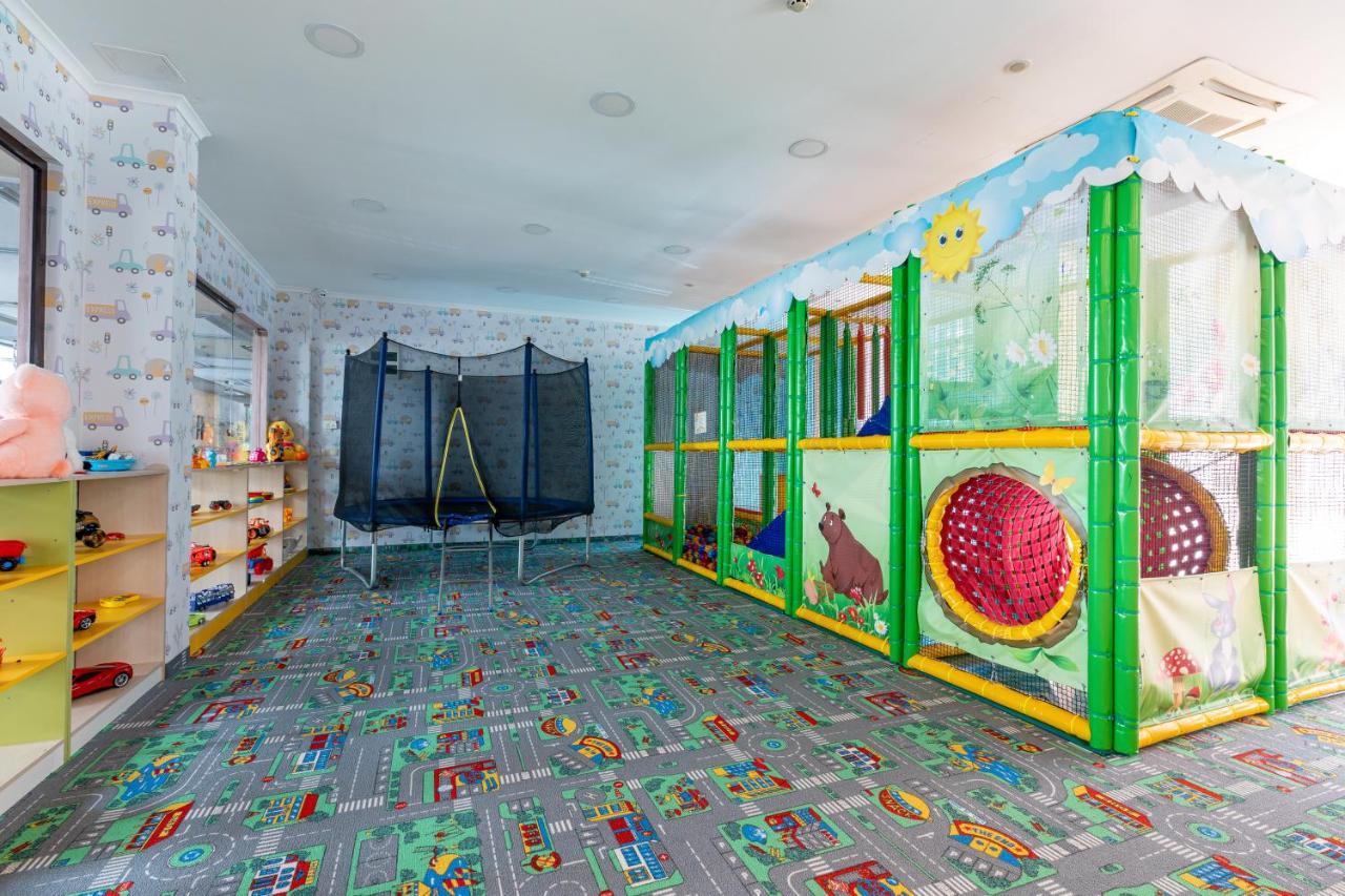 Spa Hotel Persenk Dövlen Dış mekan fotoğraf The Children's Playroom