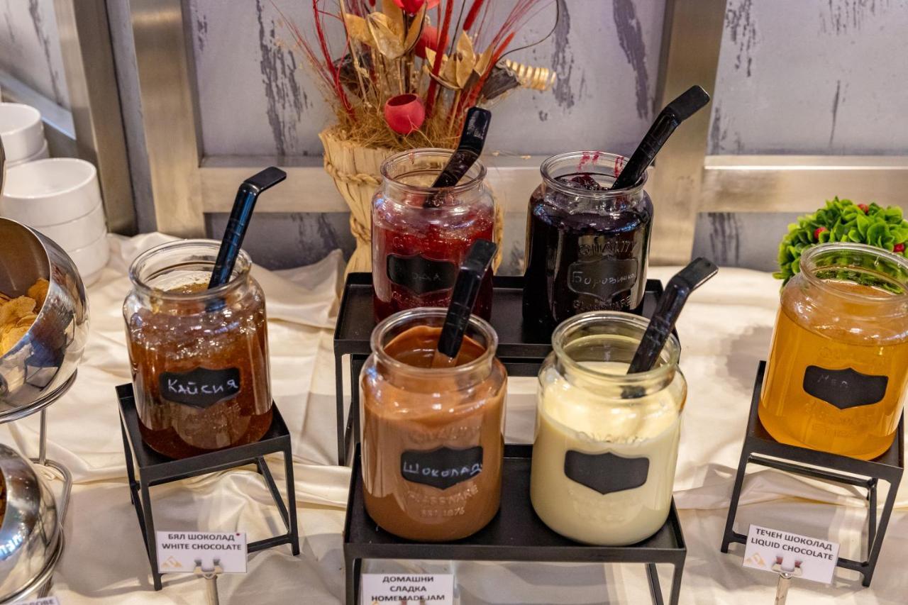 Spa Hotel Persenk Dövlen Dış mekan fotoğraf Various jams
