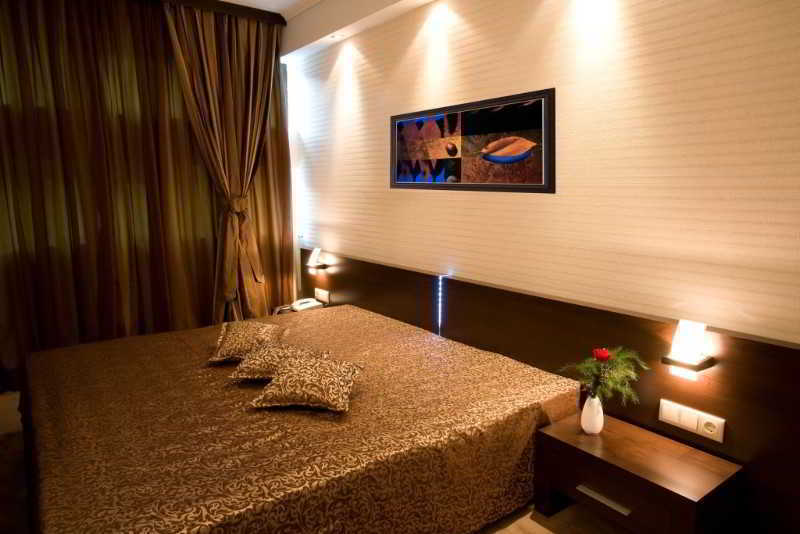 Spa Hotel Persenk Dövlen Dış mekan fotoğraf A bedroom